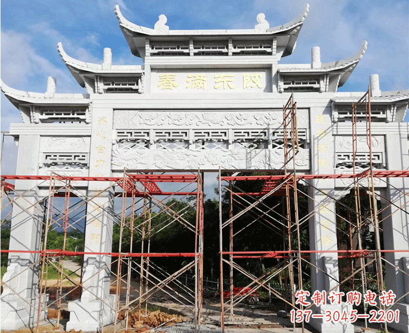 泉州村口石雕牌坊