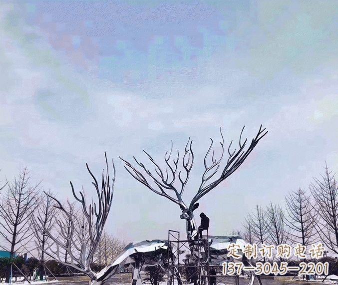 泉州大型鹿群不锈钢雕塑