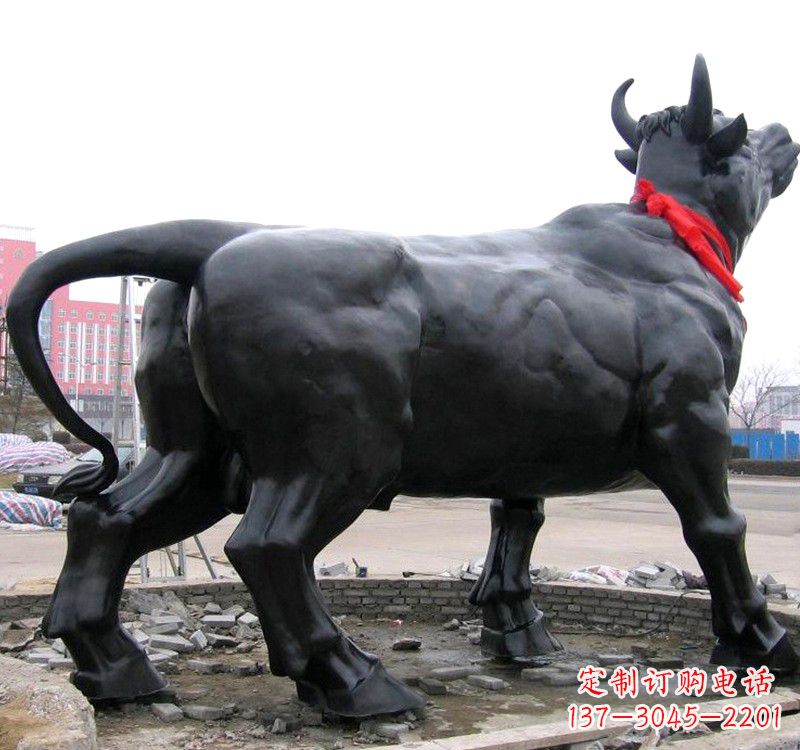 泉州昂头的铜雕水牛