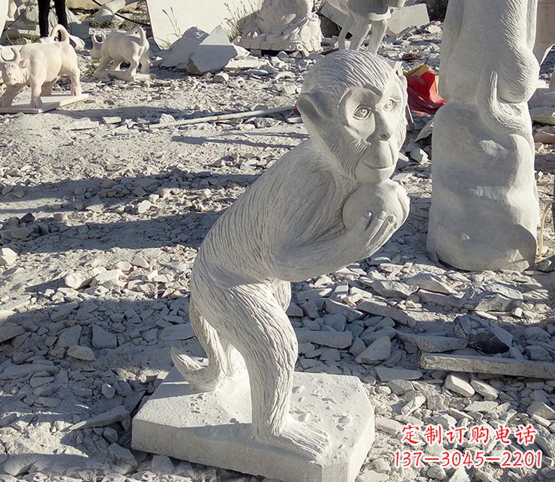 泉州抱桃子的猴子石雕系列传承古老文化,让爱活跃起来
