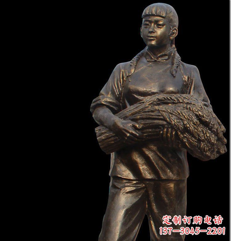 泉州抱着稻谷的女人农场人物铜雕