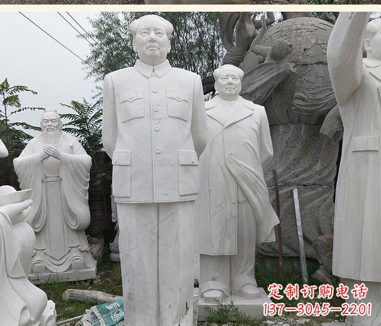 泉州新一代中国政治精神的象征——“背手的毛主席”石雕
