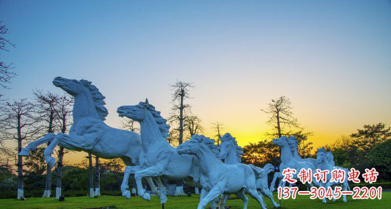 泉州新颖活力的马群雕塑奔跑的马