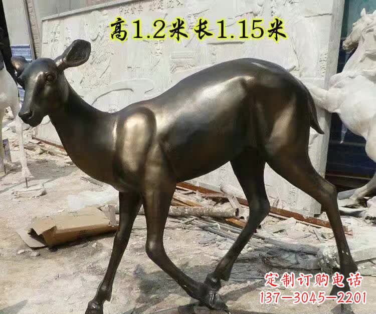 泉州灵动的小鹿铜雕