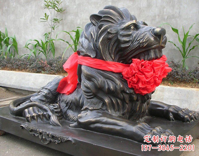 泉州宾馆门口的铜狮子
