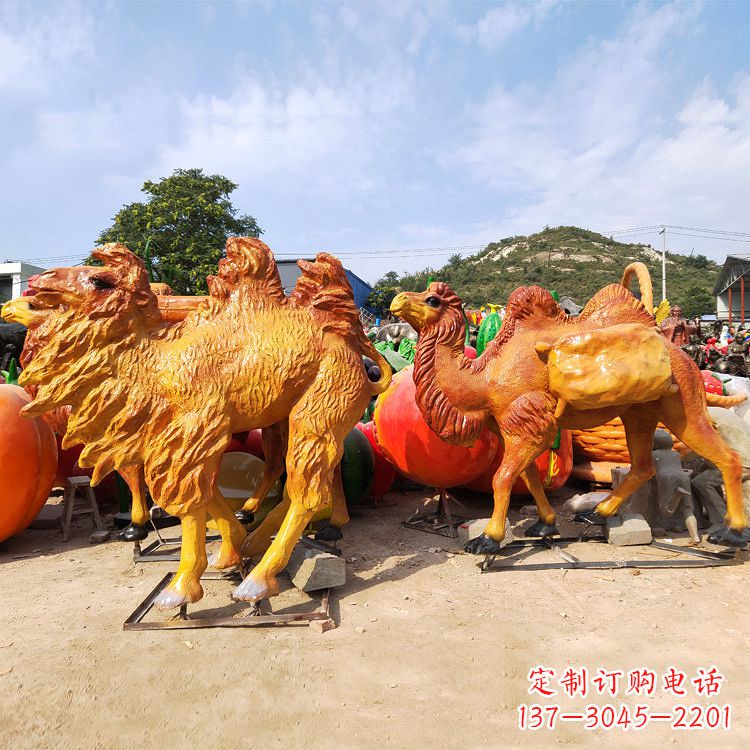 泉州玻璃钢彩绘仿真骆驼雕塑艺术之美的完美呈现