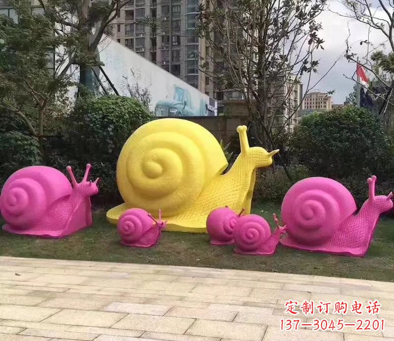 泉州玻璃钢彩绘蜗牛雕塑