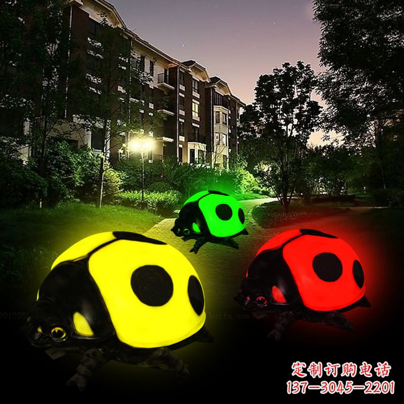 泉州玻璃钢发光七星瓢虫雕塑璀璨夺目的夜景
