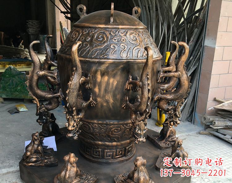 泉州玻璃钢仿铜地动仪雕塑中国古代文化精髓