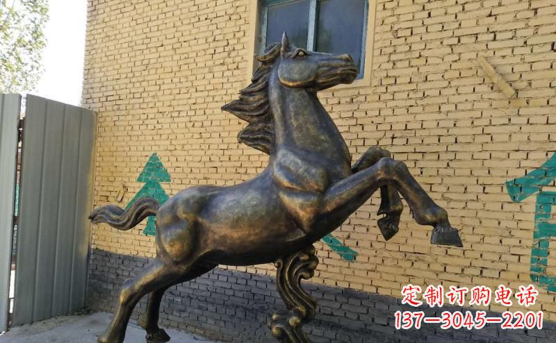 泉州马雕塑玻璃钢仿铜创作的艺术