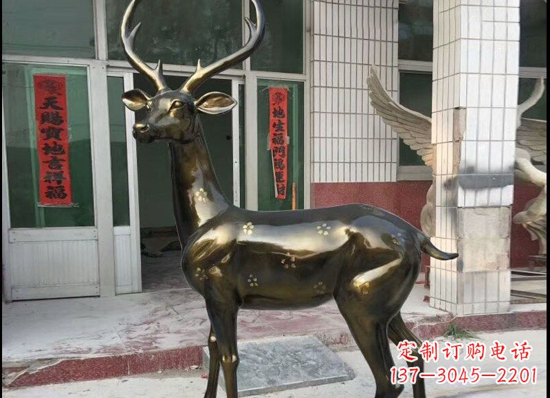 泉州玻璃钢梅花鹿雕塑精美的艺术瑰宝
