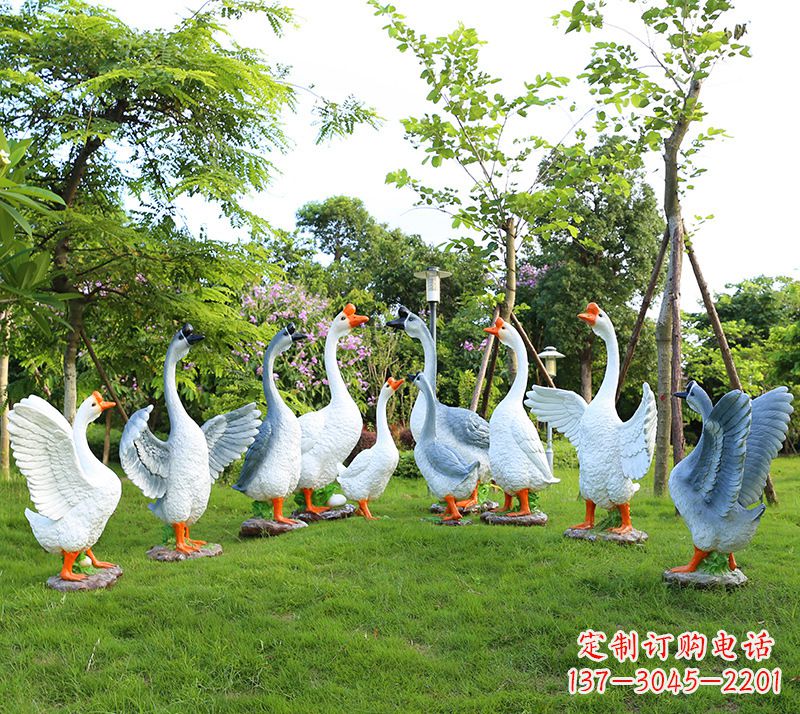 泉州玻璃钢雕刻的精美鹅