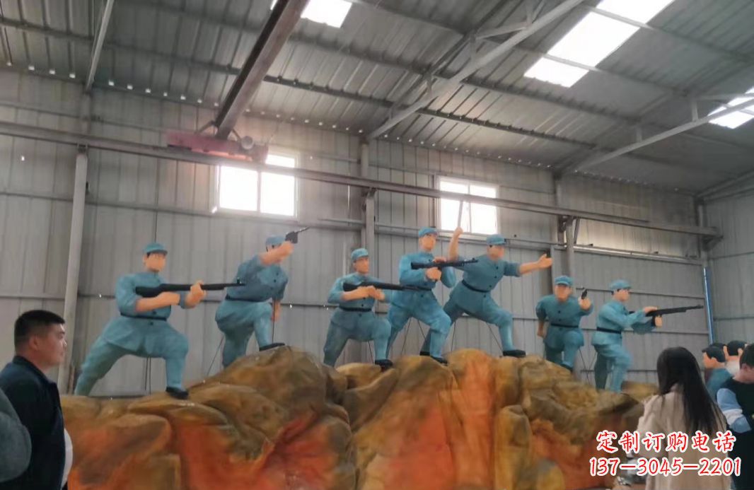 泉州英雄雕塑玻璃钢仿真抗战人物景观雕塑