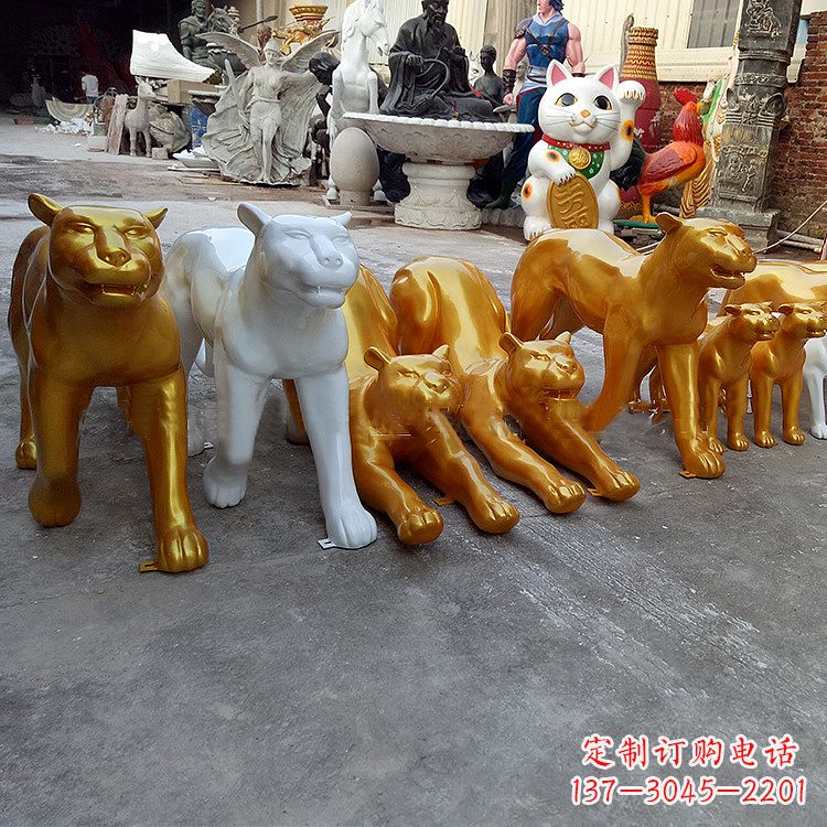 泉州玻璃钢金钱豹雕塑,定制精美动物雕塑摆件