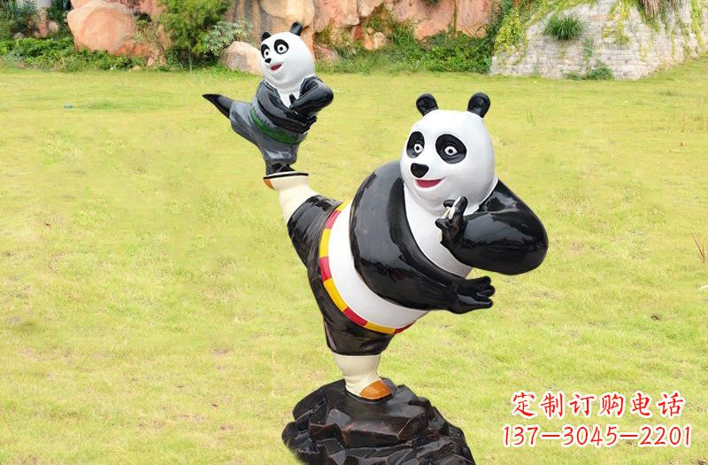 泉州玻璃钢卡通熊猫雕塑的艺术之美