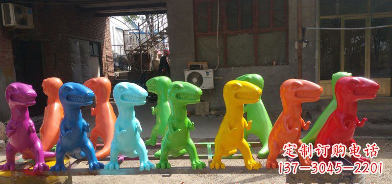 泉州玻璃钢制作的恐龙雕塑精美而又耐久