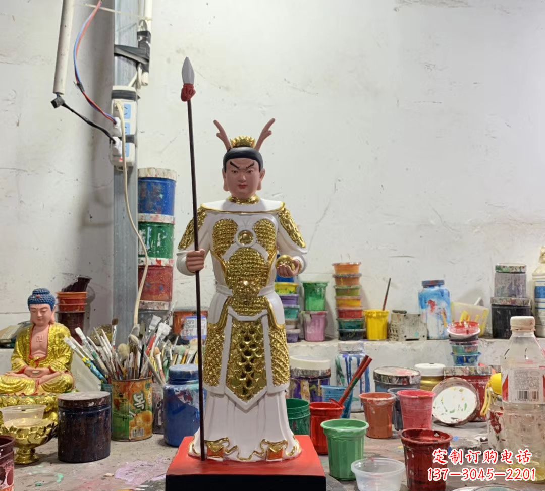 泉州玻璃钢龙王三太子雕塑传承传统文化的艺术瑰宝