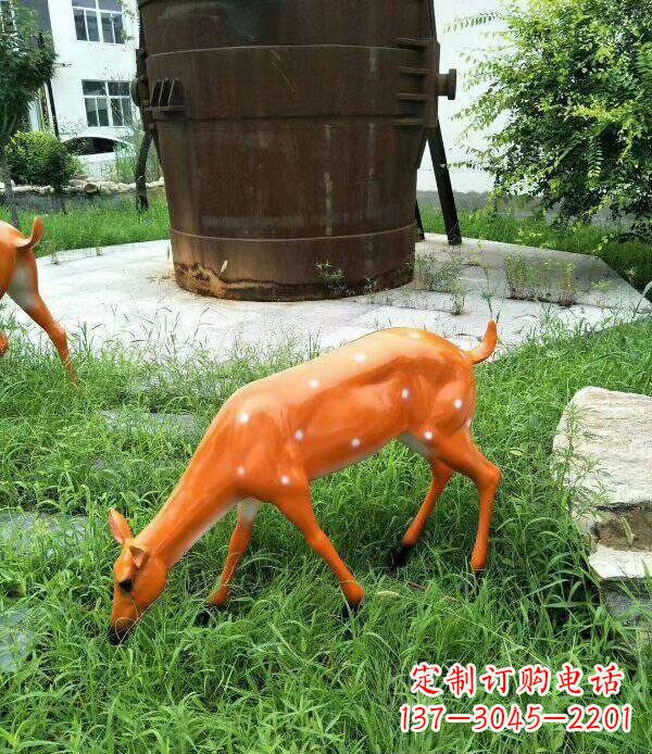 泉州玻璃钢喷漆动物梅花鹿雕塑
