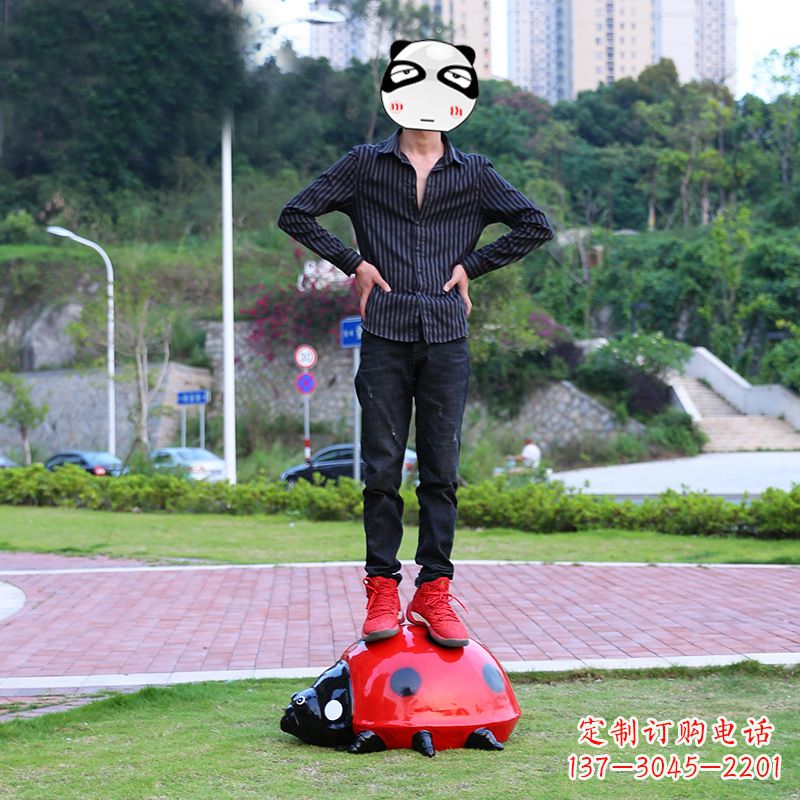 泉州玻璃钢七星瓢虫雕塑