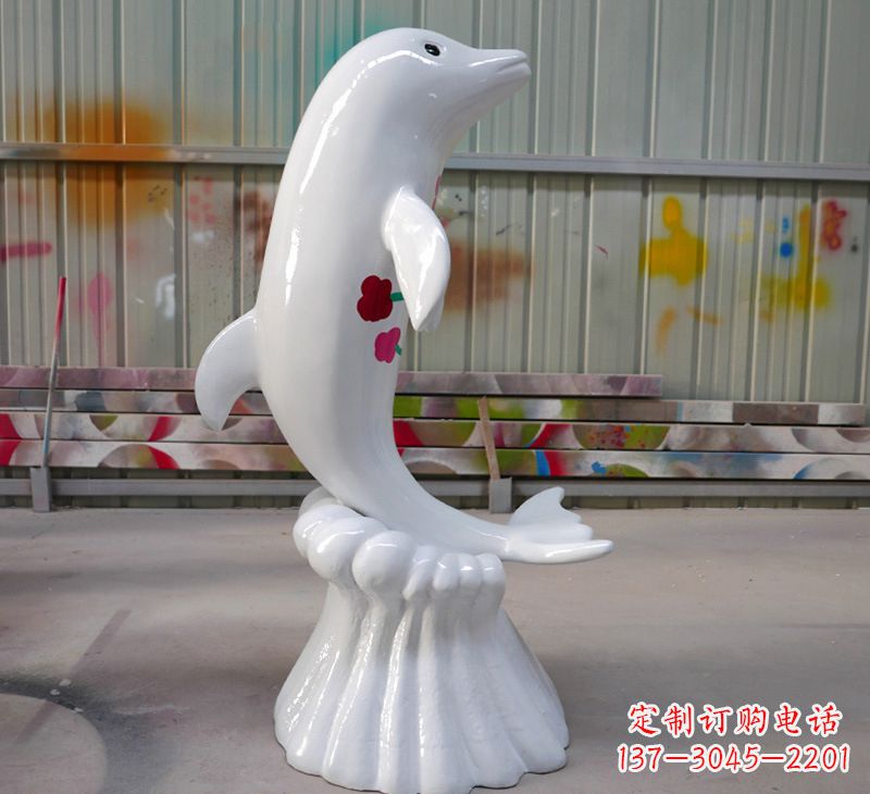 泉州海豚的魅力玻璃钢海豚雕塑