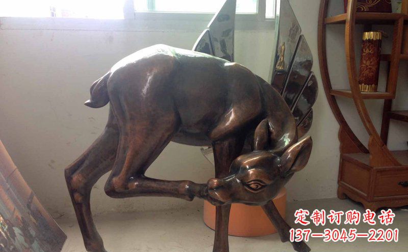 泉州玻璃钢小鹿仿铜动物雕塑