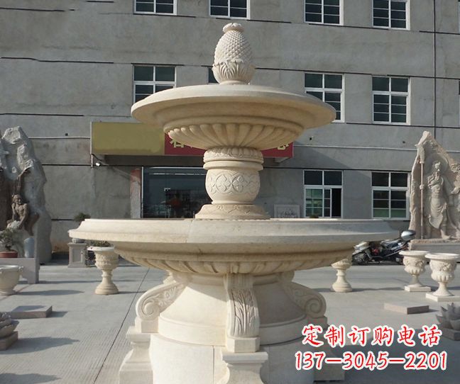泉州菠萝雕塑点缀小区景观的精美艺术品