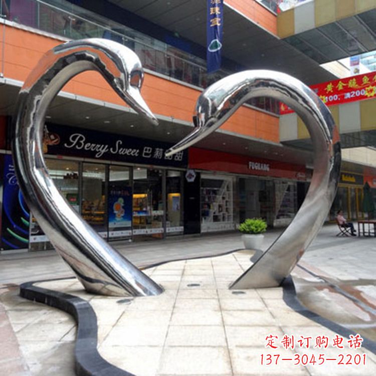 泉州不锈钢爱心天鹅情侣雕塑——抽象动物景观的精美礼赞