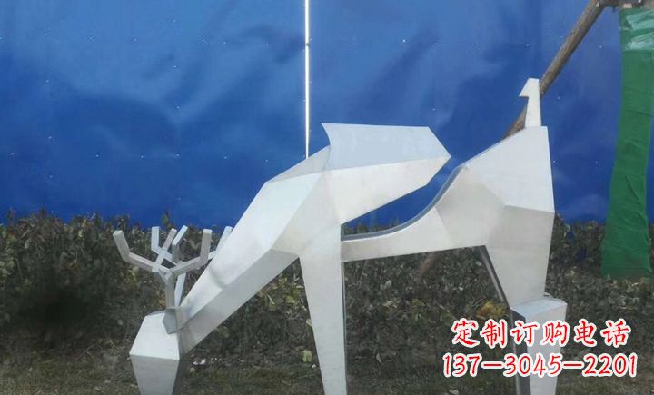泉州梅花鹿不锈钢不规则雕塑的传奇