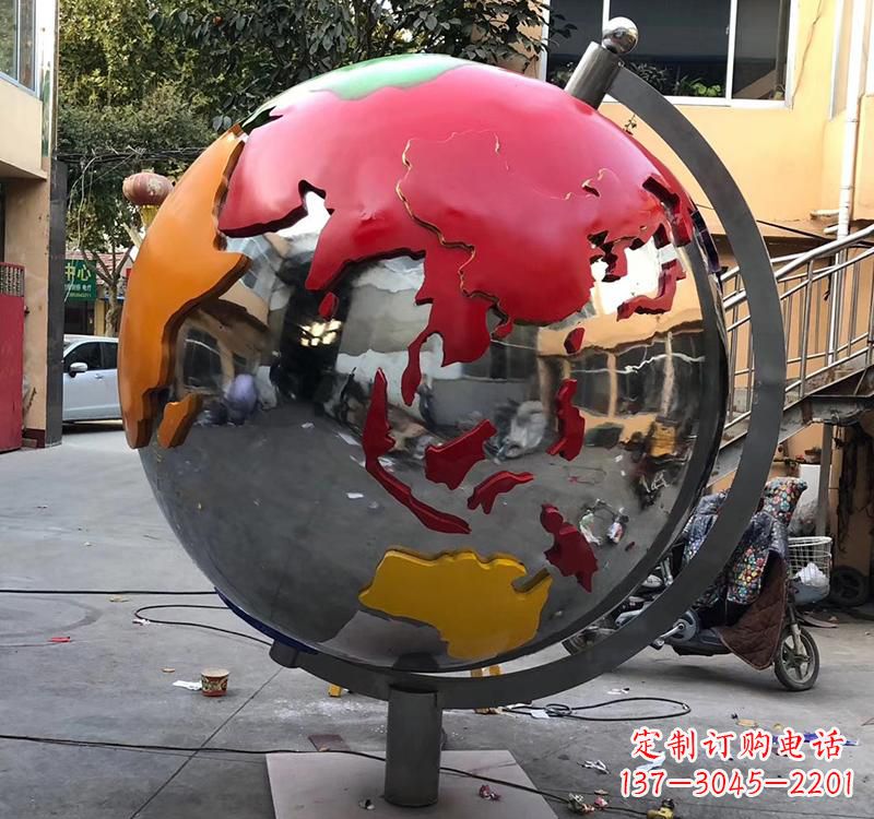 泉州不锈钢彩绘景观地球仪雕塑