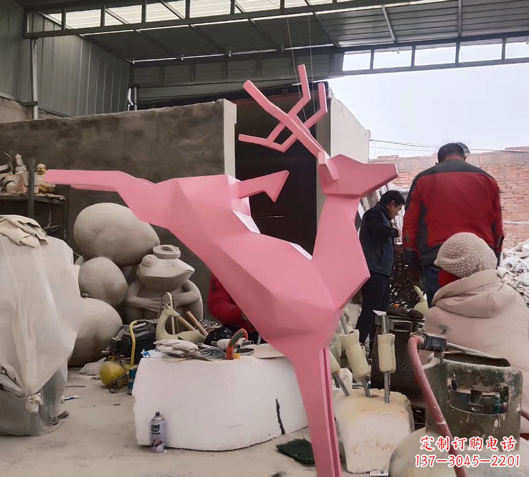 泉州不锈钢彩绘小鹿雕塑