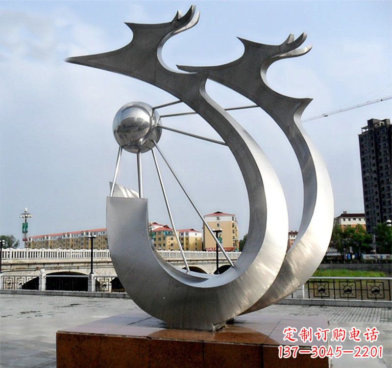 泉州不锈钢双龙戏珠雕塑精美绝伦