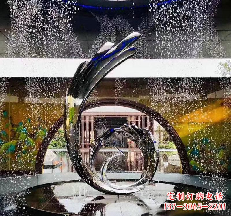 泉州不锈钢城市景观喷泉雕塑美丽而又充满力量