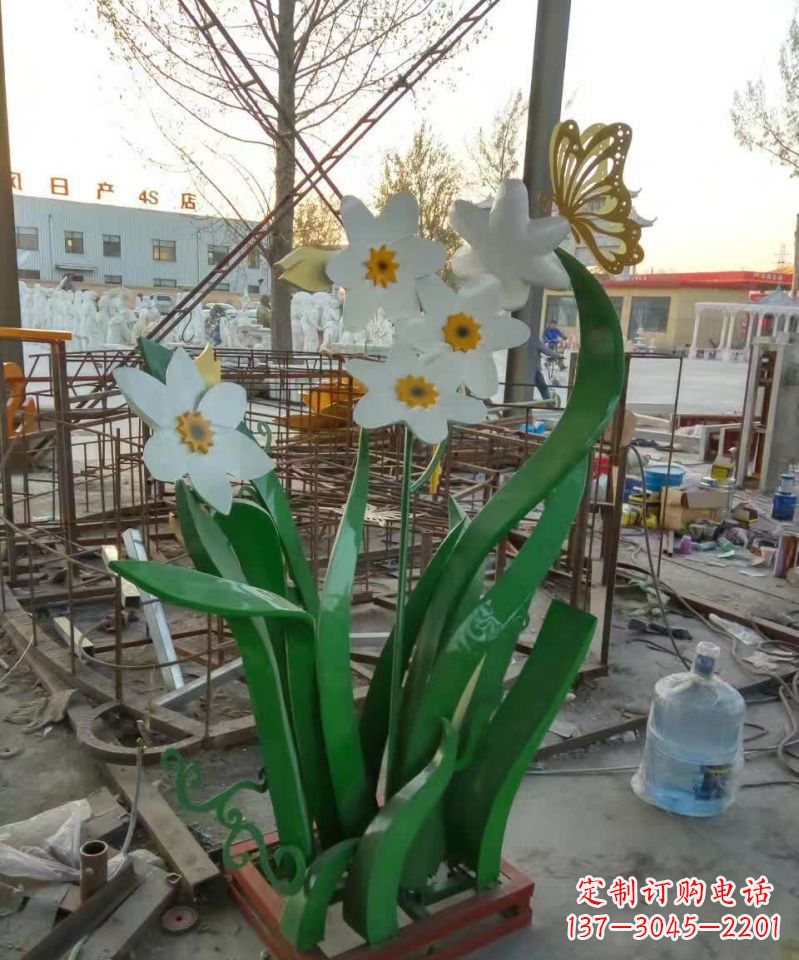 泉州不锈钢之美——紫荆花雕塑