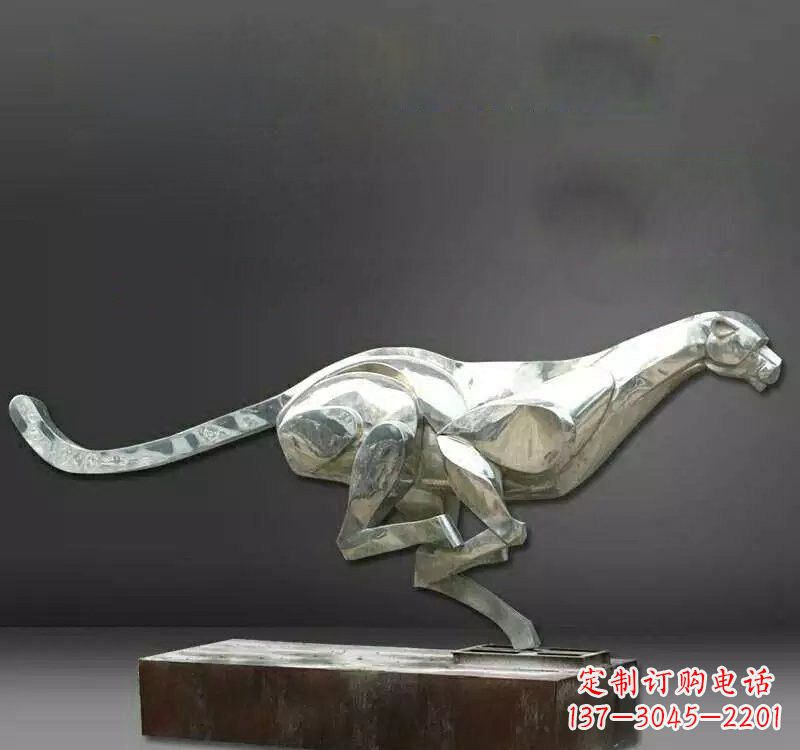 泉州不锈钢豹子雕塑一种精美的雕塑艺术