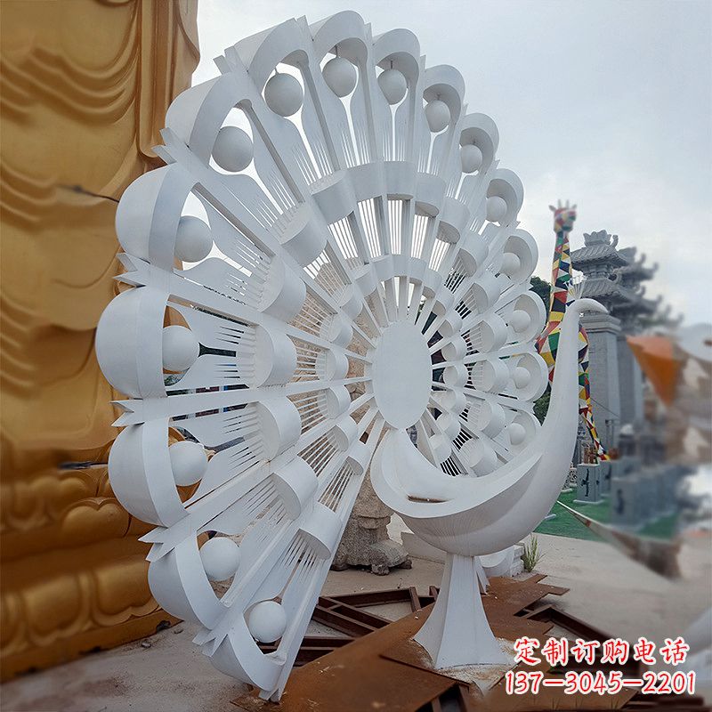 泉州不锈钢孔雀雕塑精美雕刻的艺术精品