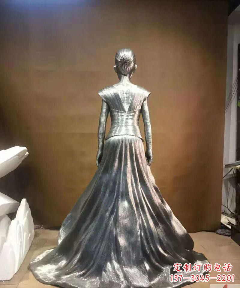 泉州不锈钢抽象女人身影雕塑