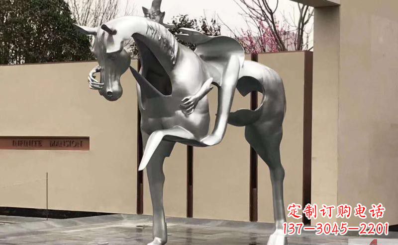 泉州不锈钢骑马雕塑精美外形与经久耐用