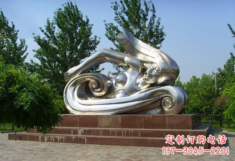 泉州不锈钢抽象游泳女孩雕塑