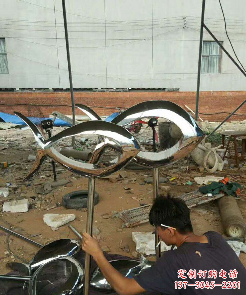 泉州不锈钢抽象鱼动物雕塑 (2)