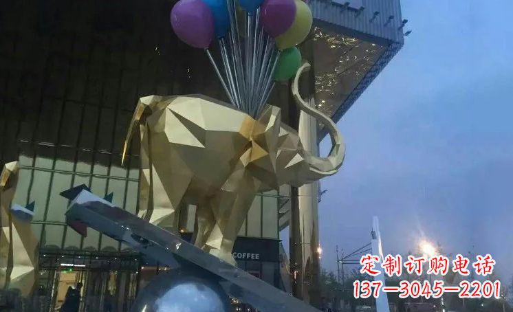 泉州不锈钢大象踩高跷城市景观雕塑