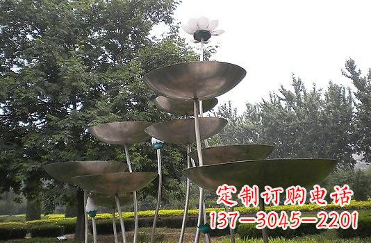 泉州不锈钢大型抽象荷花荷叶雕塑