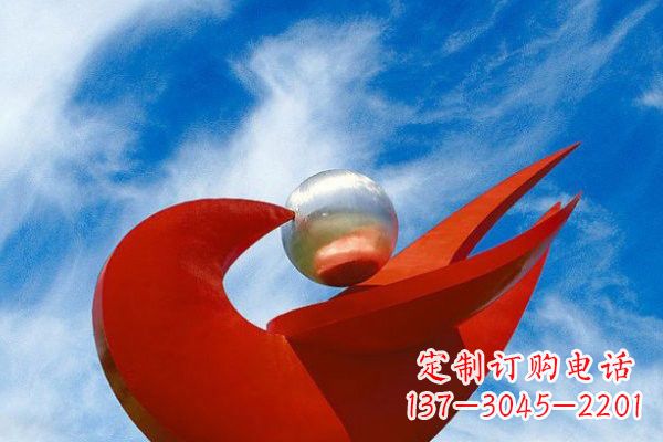 泉州“和平鸽”用不锈钢大型雕塑抒发爱与和平