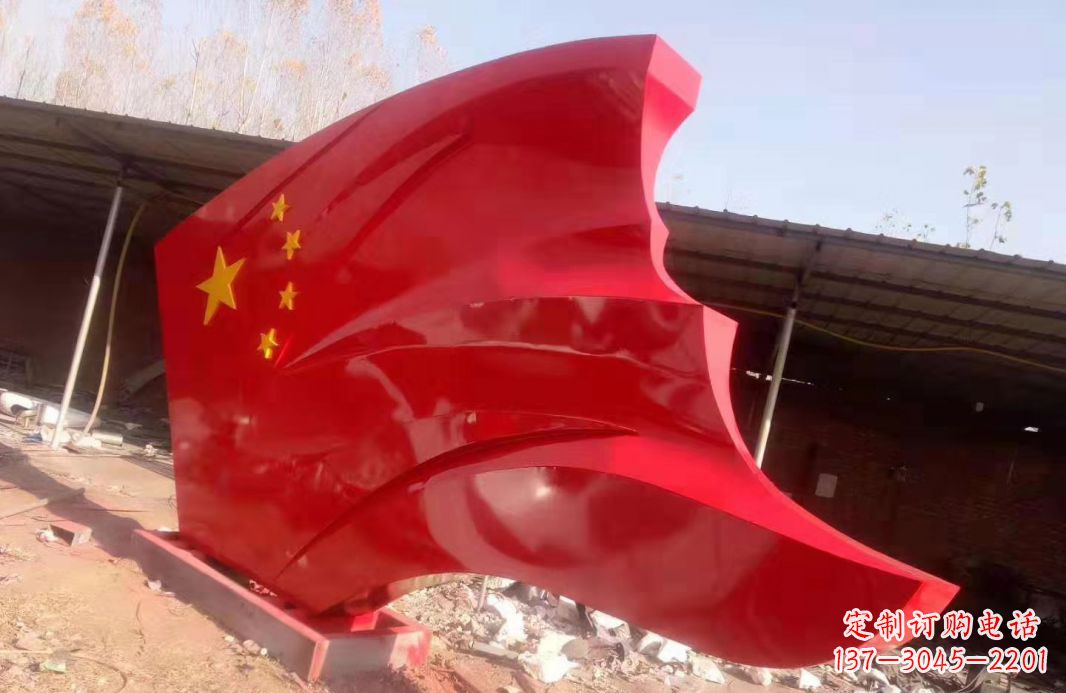 泉州党旗雕塑传承红色基因的象征