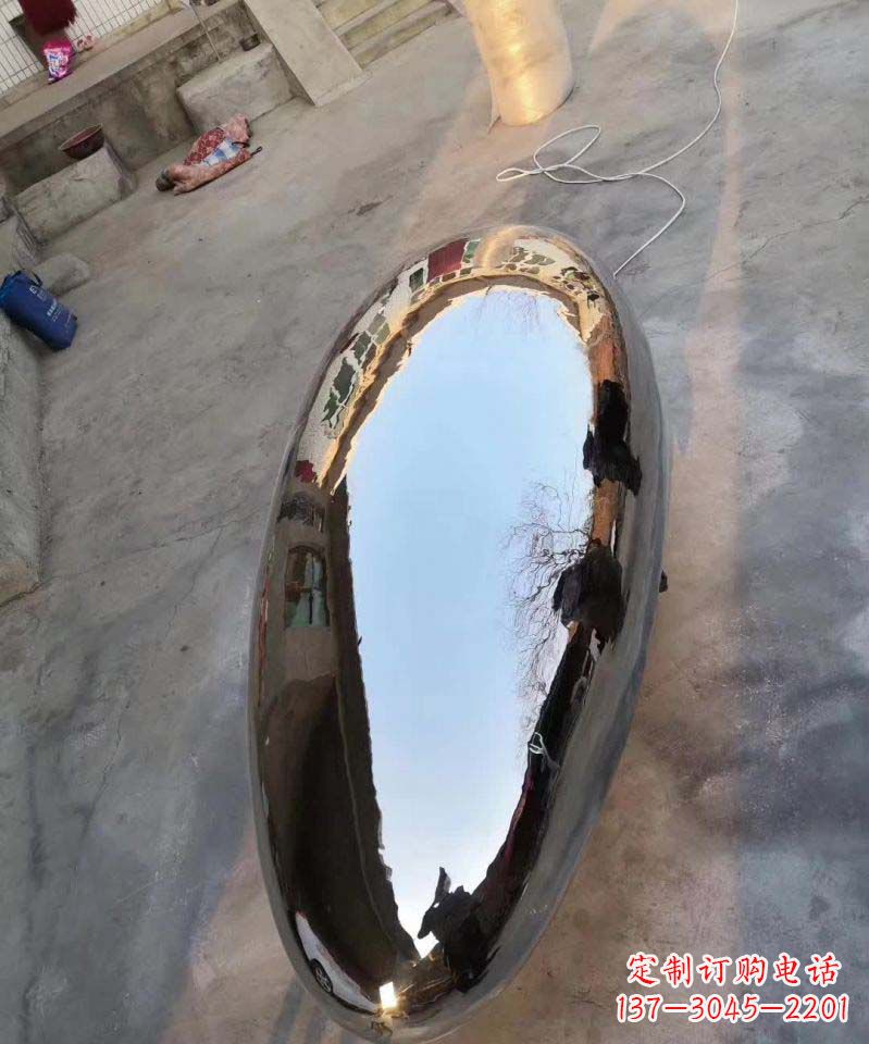 泉州不锈钢水滴雕塑一种美观耐用的艺术品