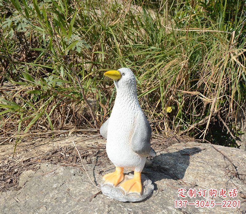 泉州和平鸽雕塑传递和平的美丽象征
