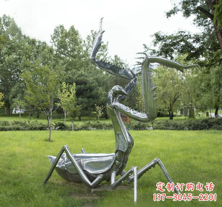 泉州不锈钢螳螂雕塑精雕细琢的艺术瑰宝