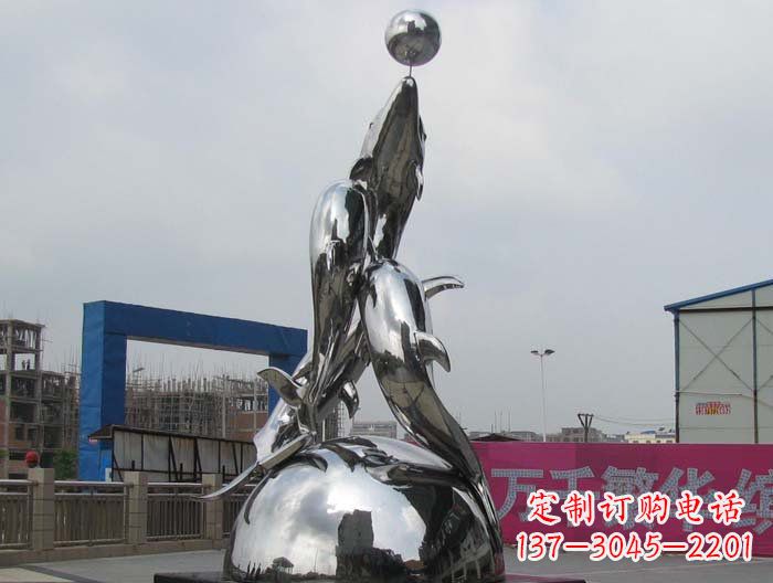 泉州海豚雕塑精美细腻的艺术品