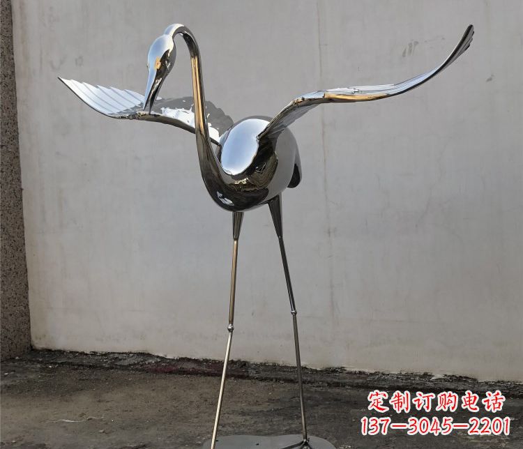 泉州不锈钢锻造的丹顶鹤雕塑