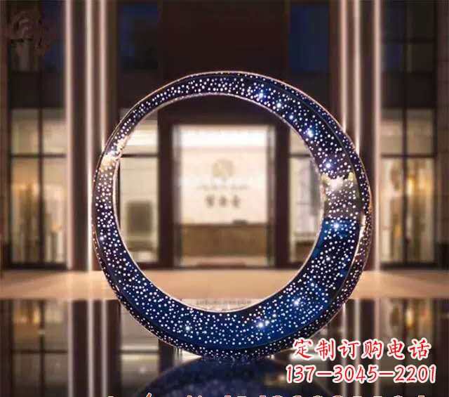 泉州不锈钢发光月亮雕塑照亮夜空的梦幻之光