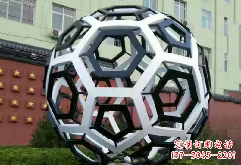 泉州不锈钢公园抽象镂空足球雕塑